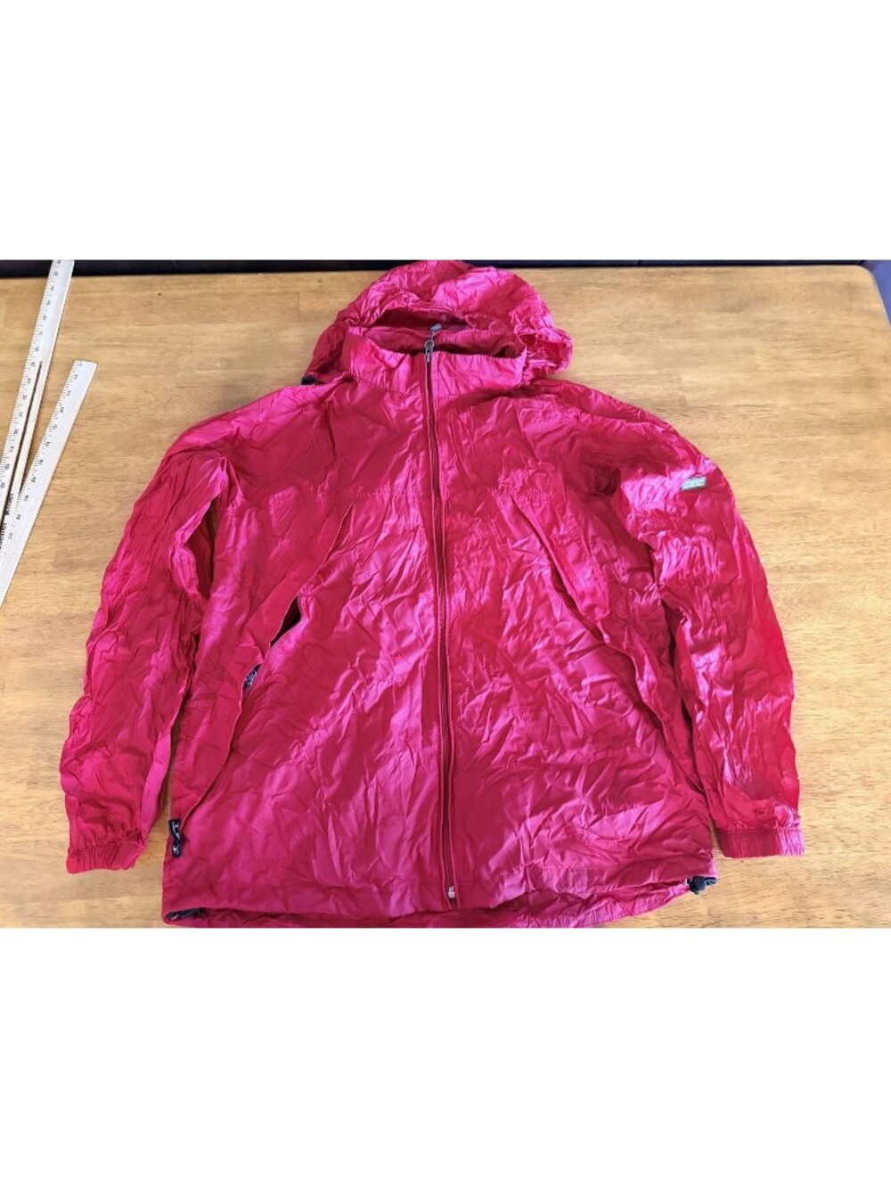 ScotteVest Pack TEC Red Lightweight Hooded Windbreaker Jacket Size LG Pockets
